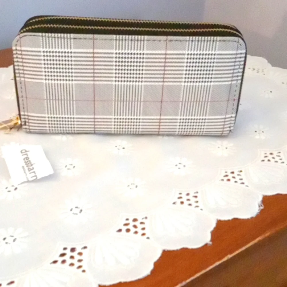 Wallet - Picture 1 of 4